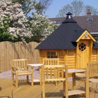 Bettys Bothy - with inside BBQ